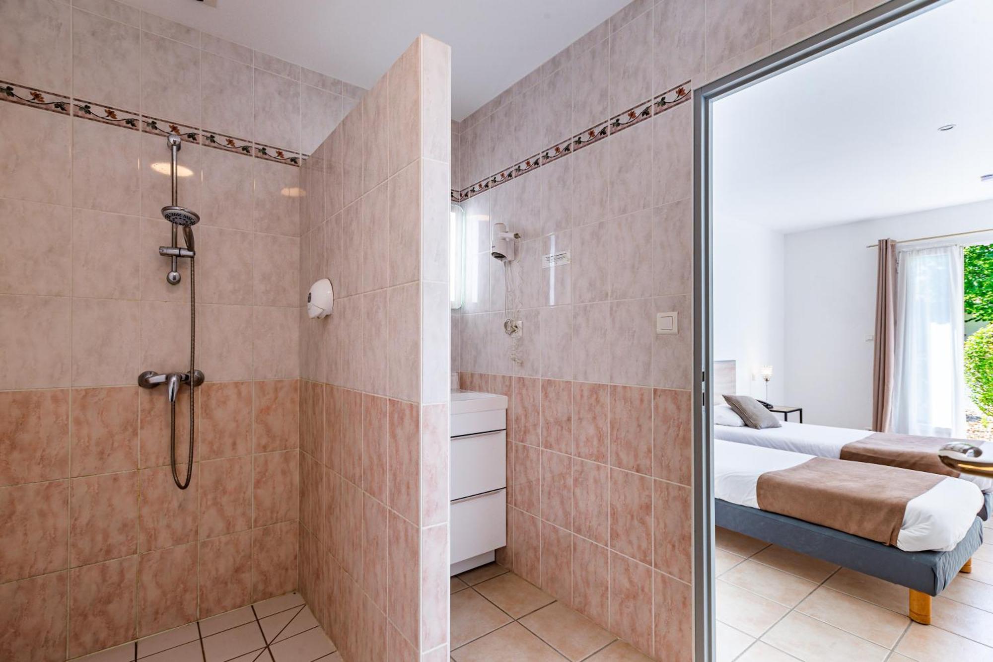 Logis Hotel L'Oliveraie Cognac Buitenkant foto